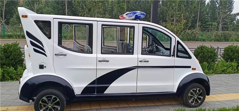 琼结警用巡逻车