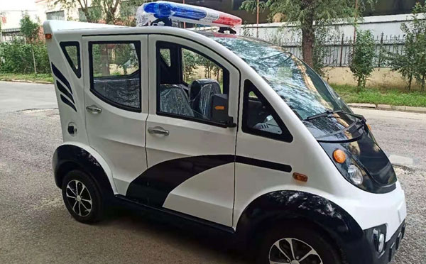 琼结警用巡逻车